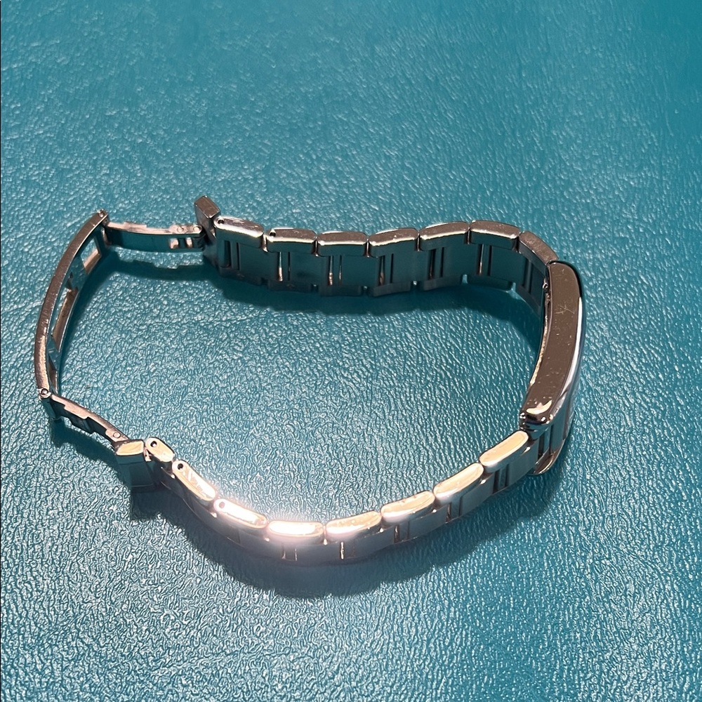 Coach Silver Women's Watch with easy to read numerals - Picture 3 of 5